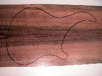 'Lutherie' - 'Tables' - 'noyer onde 1'